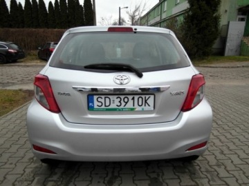 Toyota Yaris III Hatchback 5d 1.0 VVT-i 69KM 2012 Toyota Yaris Salon Polska Klimatyzacja Abs Wspomaganie BenzynaLPG 69KM, zdjęcie 9