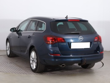 Opel Astra J Sports Tourer 1.6 Turbo ECOTEC 180KM 2011 Opel Astra 1.6 T, Automat, Navi, Xenon, Klima, zdjęcie 3