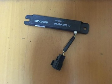 WZMACNIACZ ANTENY HYUNDAI IX35 95420-3K210