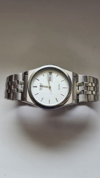 SEIKO QUARTZ 7N43-8001