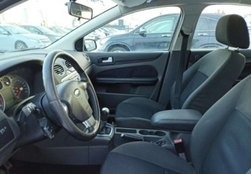Ford Focus I Sedan 1.8 16V 115KM 2005 Ford Focus Ford Focus 1.8 Benzyna 116KM, zdjęcie 7