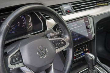 Volkswagen Passat B8 Variant Facelifting 1.5 TSI EVO 150KM 2022 Volkswagen Passat LEDY / Kamera / Gwarancja na ROK, zdjęcie 20