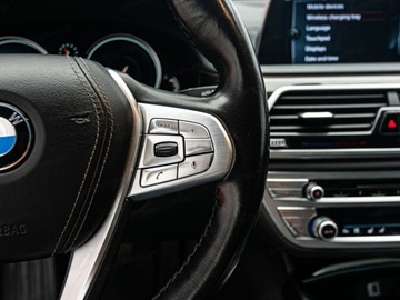 BMW Seria 7 G11-G12 Sedan 750i 450KM 2016 Od ręki - BMW Seria 7 750Li xDrive 450KM, zdjęcie 18