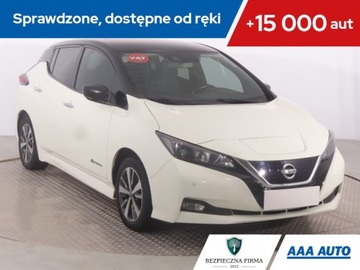 Nissan Leaf II Hatchback Elektryczny 40kWh 150KM 2018 Nissan Leaf 40 kWh, SoH 89%, Automat, VAT 23%