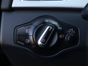 Audi A4 B8 Avant Facelifting 2.0 TDI 150KM 2014 Audi A4 2.0 TDI, Automat, Skóra, Navi, Xenon, zdjęcie 15