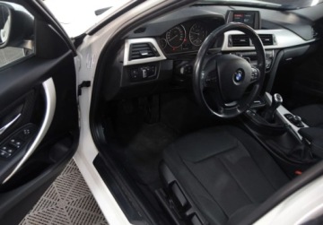 BMW Seria 3 F30-F31-F34 Limuzyna Facelifting 1.5 318i 136KM 2017 BMW Seria 3 LIFT - Polski salon _ Sedan _ Benzyna _ 1.5 Benzyna 136KM, zdjęcie 14