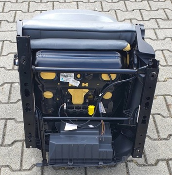CADDY 2K5 SEDADLO PRAVÝ KŮŽE