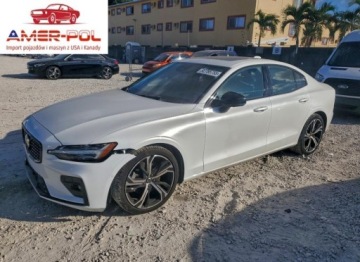 Volvo S60 III 2024 Volvo S60 Plus 2024 2.0L 2.0 Benzyna 247KM