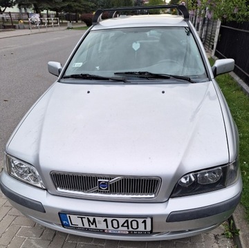 Volvo V40 2001 rok w całości lub na części