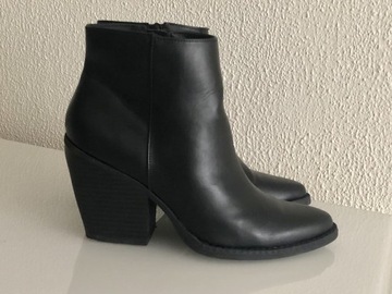 Steve Madden czarne botki r. 39