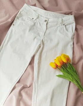 Białe spodnie rurki bawełna Rozmiar S / 36 Butik
