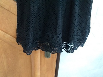Czarna koronkowa sukienka Cropp XS