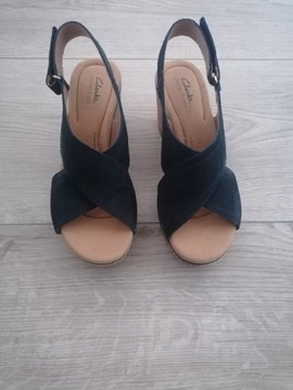 Buty sandały na koturnie CLARKS granatowe 41