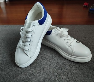 Nowe buty sneakersy 38 białe niebieskie sznurowane