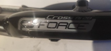 Prawie nowy widelec  Force Cross 28.