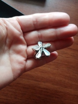 Srebrny 925 pierścionek z dużym kwiatem ametystami