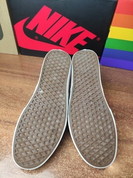 Buty Vans Authentic 43 EU 28 cm trampki czarne skó