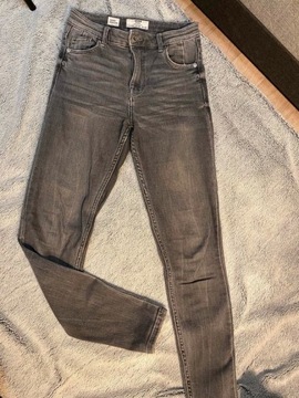 Siwe szare spodnie jeansowe dżinsy rurki 