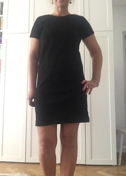 HUGO BOSS czarna sukienka mini 38