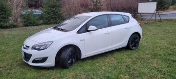 Opel Astra 2013 1.4 87 KM