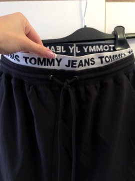 Spodniczka Tommy Hilfiger. 