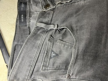 Jeansy Guess r. 31