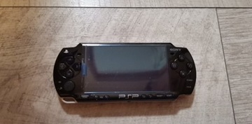 PSP CFW + 10 игр + чехол + 2 батареи 
