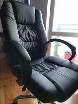 Офисное кресло - слегка используется - только возможным пикап