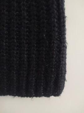 H&M KOMIN czarny szalik sweterkowy