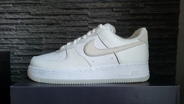 Nowe buty Nike Air Force 1 '07 LV8, białe, rozmiar 42,5