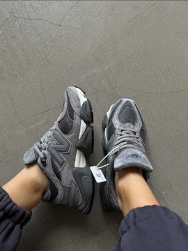 Buty damskie New Balance 9060 Dark Grey 36-41r