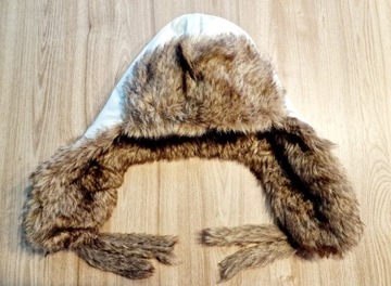 Nowa czapka uszatka futrzana futro jasna biała