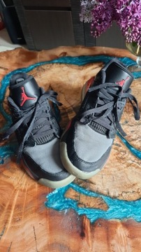 Buty sportowe firmy AIR JORDAN 