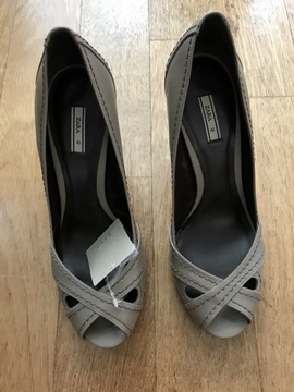 Beżowe szpilki skórzane Zara peep toe 40