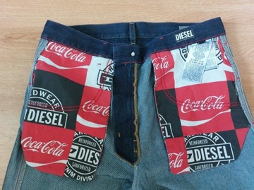 Spodnie jeansowe Diesel x Coca Cola rozmiar 32