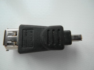 przejsciówka IEEE1394 FireWire z 6-pin do 4-pin 
