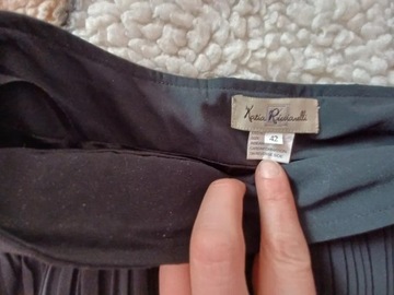 Spódnica haftowana rozmiar 42 czarna plisowana