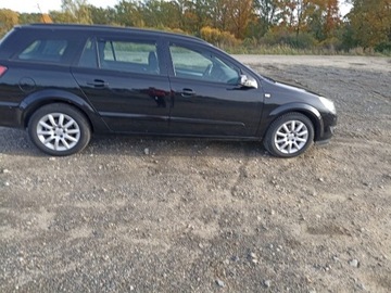 Opel Astra  H kombi -sprzedam