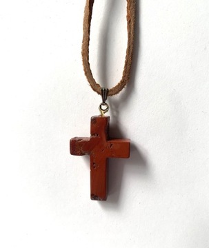 Krzyż z czerwonego jaspisu