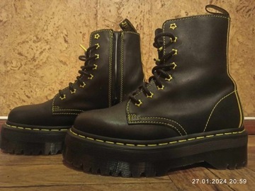 Glany Dr. Martens