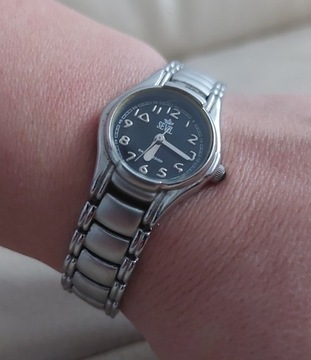 Sevil; elegancki, filigranowy zegarek damski, nowy