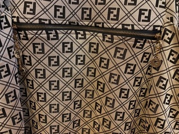 Sukienka Fendi w monogram F