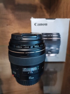 Obiektyw Canon EF 85 mm 1.8 