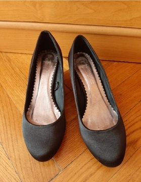 Czarne buty na koturnie r. 37 jennifer