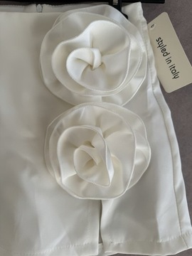Białe spodnicospodenki różami 3D róże szorty 42 XL