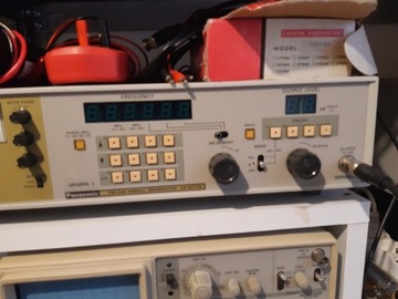 FM/AM Generator Panasonic VP-8177a  
