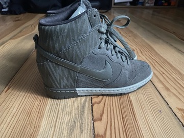 Nike dunk sky hi 219 sale