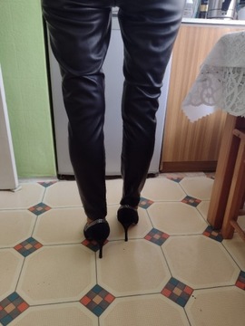 (40/L) ZARA/Skórzane legginsy, spodnie rurki) NOWE