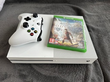 XBOX ONE S 1TB + Pad + Assassin's Creed Odyssey