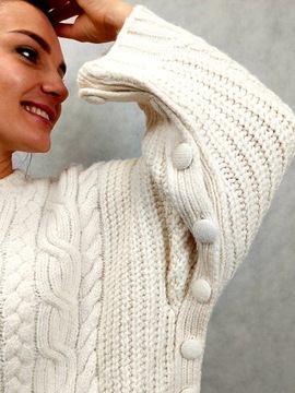 Sweter Biały Ciepły 